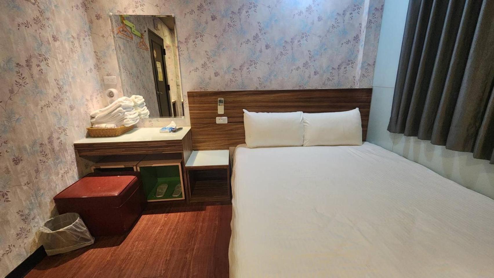 Yung Feng Hotel Keelung Eksteriør bilde